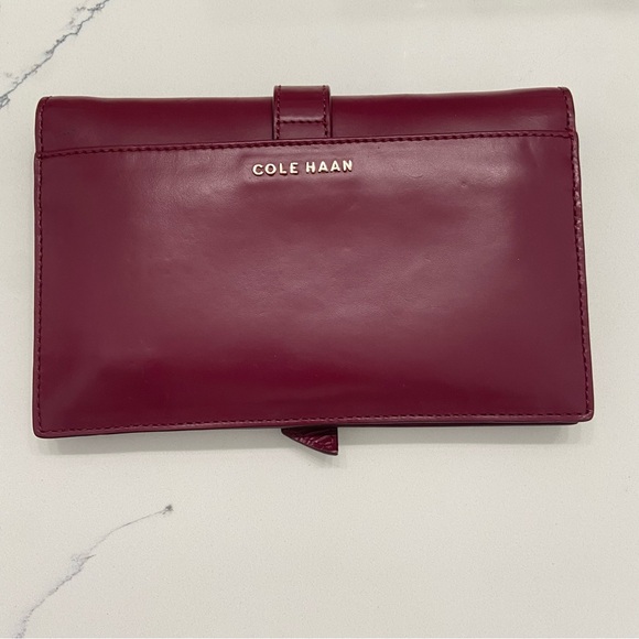 COLE HAAN Vestry Clutch with Change Pouch in Cabernet - Picture 3 of 8